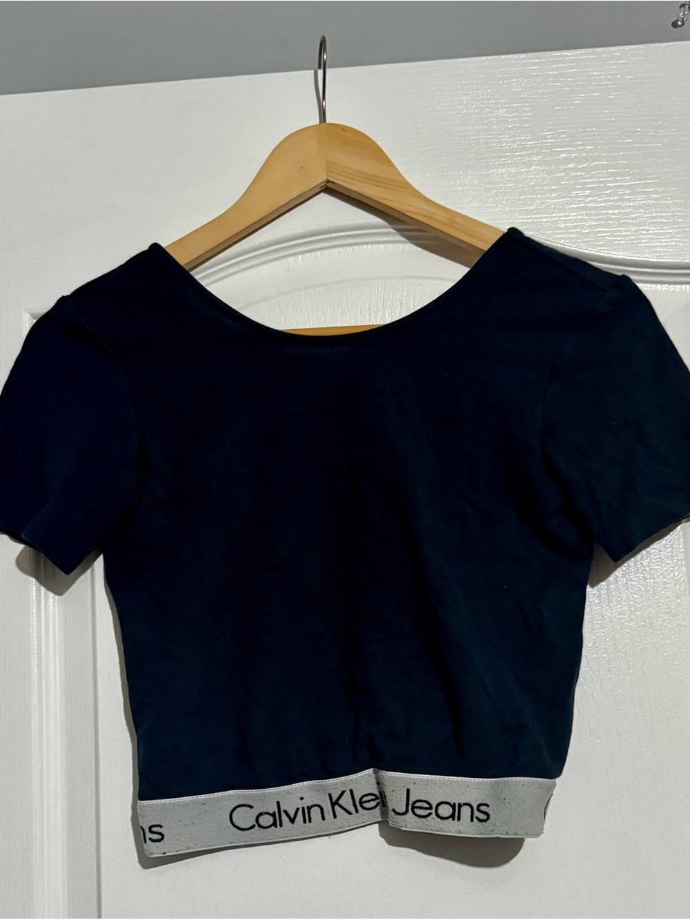 Calvin Klein Jeans Navy Short Sleeve Logo Crop Top with ribbed minimalist